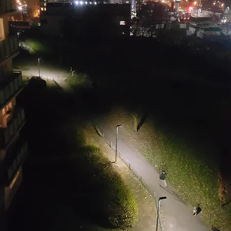 Bazylianska, Metro Brodno