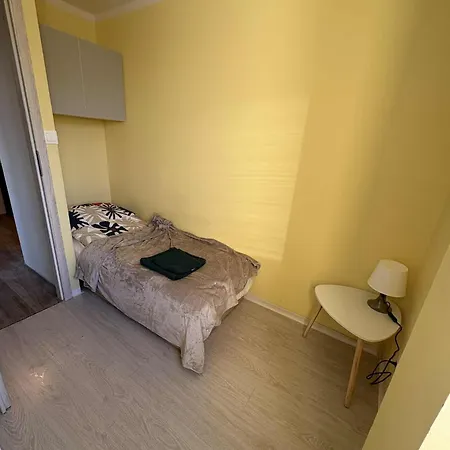 Bazylianska, Metro Brodno Apartment Warschau