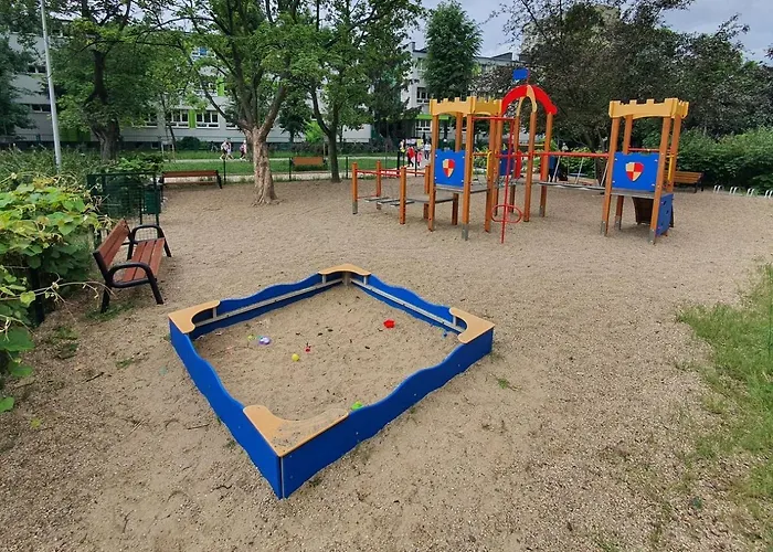 Bazylianska, Metro Brodno Varsavia